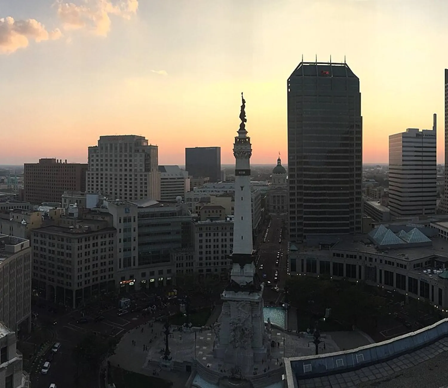Downtown Indianapolis skyline around Monument Circle